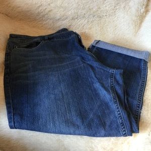 Avenue Boyfriend Cropped Jeans Sz. 24